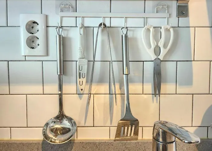 Modern House Across From Sinsa Garosu-gil, Internet Tv, Parking Available Apartment Seoul